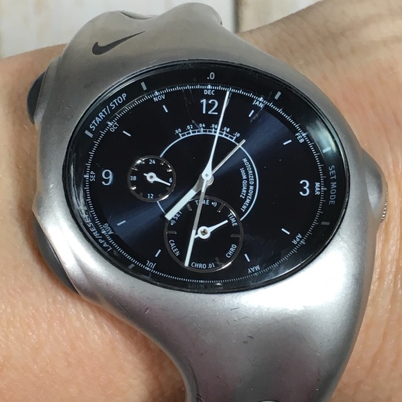 nike chronograph watch